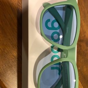 Goodr Gangreen Runners Toe Sunglasses